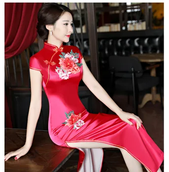  Clássica Mulheres De Longa Show De Cetim Chinês Vestido Elegante Bordado De Flor Qipao Cheongsam Retro Colarinho De Mandarim Vestido De Noite